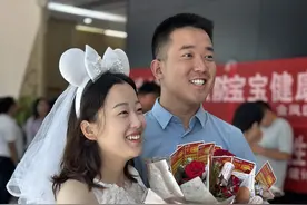遇见爱情，笑得好甜！金凤区166对新人七夕领证图片