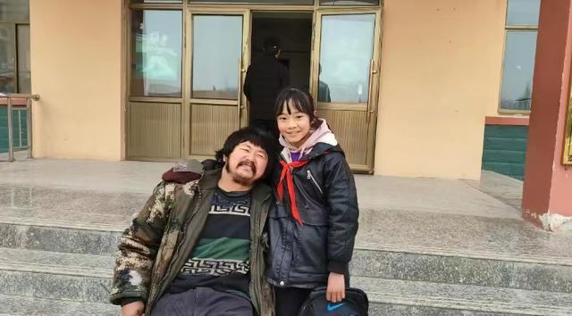 胡雷称去见离世女孩最后一面被拒