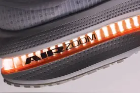 颠覆式升级！Nike「飞马新鞋」看着就软！图片