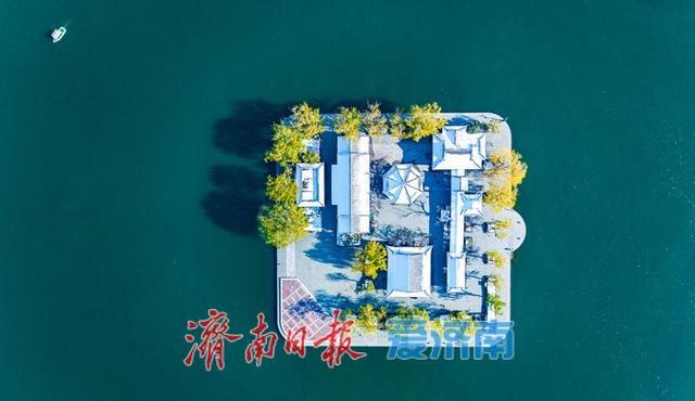 一年四季 泉在济南丨雪霁泉城！大明湖变身冬日画卷引客来