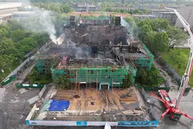 河南大学校友、央视主持人任鲁豫忆河大大礼堂：一别竟是永远图片
