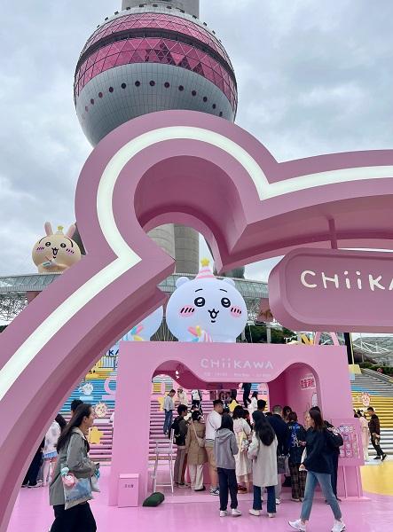 吉伊卡哇“跃”上东方明珠！“高空栈道+主题游船”解锁三维打卡新场景