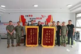 上阵父子兵！夜色中，父子连救4条生命图片