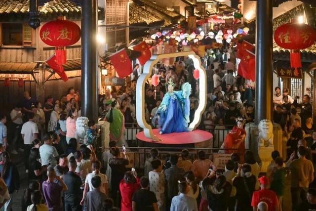 欢笑声中600年古驿正青春