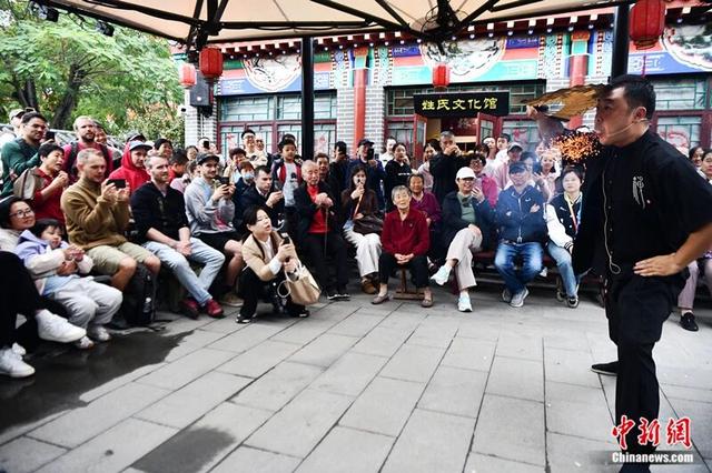 人这一辈子，一定要去一趟吴桥，看杂技闯“江湖”！