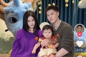 赵本山女儿晒儿子周岁照，网友：好像姥爷！图片