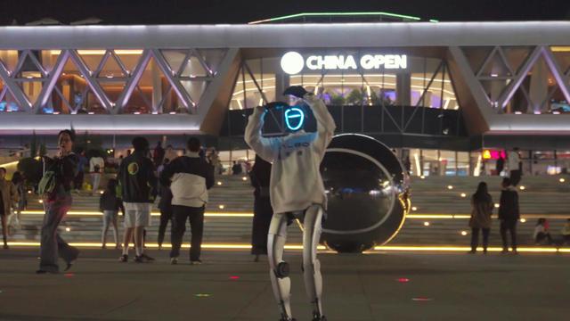 硬核科技赋能 银河通用“太空舱”落地中网