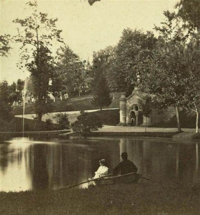 清明逛逛「鬼地方」：墓地散步指南