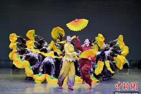 新生代舞者开创东北秧歌新意象图片