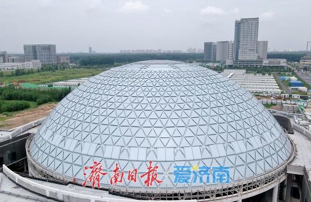 山东大学国家医学攻关产教融合创新平台项目外装进入收尾阶段