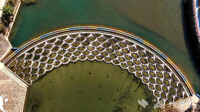 恩施市：麂子渡银鳞溢彩 鱼鳞坝冬韵迷人