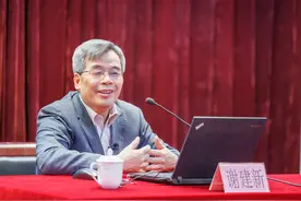 谢建新：把论文写在车间、写在现场图片