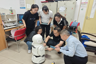 AI重构“育人为本”新课堂！海淀积极探索数字化教育新路径