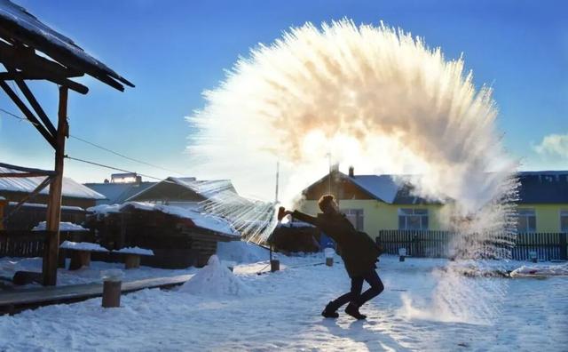 为了拿下万亿元冰雪季旅游订单，南北地区都抢疯了