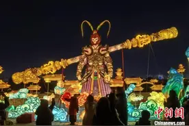 “文化+科技”点亮中国传统花灯 赋能中式浪漫图片