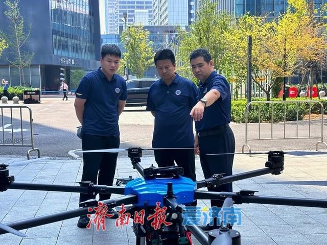 6级以下风力可稳定作业 济南完成无人机玻璃幕墙清洗试验