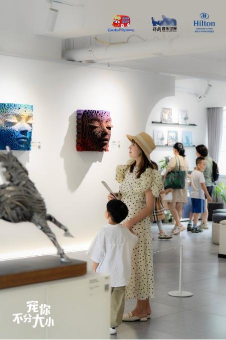 希尔顿 “宠你体验官” 花花亮相 琴童从深圳大中华希尔顿开启琴键漫游记