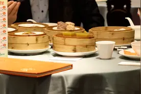 广州拟立法保护“早茶传承”，老广力撑高呼：本来就是底蕴视频封面