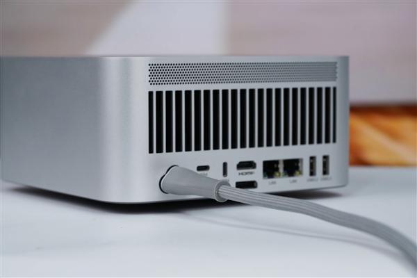 搭载AMD锐龙AI Max+ 395！零刻GTR9 Pro迷你AI工作站图赏