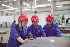 阙卫平 把每个工件都当作艺术品来对待图片