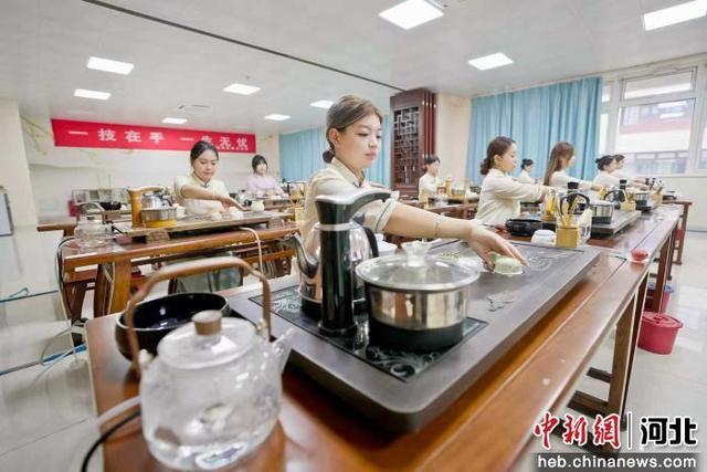 河北冀南新区：精准培育技能工匠 打造产教融合新高地