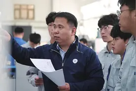 校园工匠|姚海锦：每个零件，都熟记于心图片