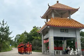 打好森林防灭火“主动仗”！广东机动队伍河源驻防分队到梅州开展森林防灭火巡护图片
