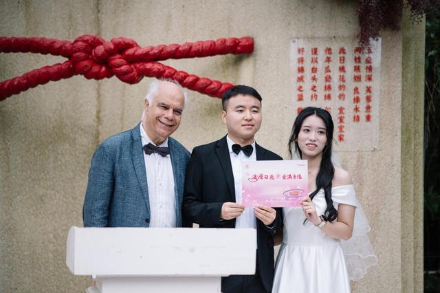 与中法古典音乐艺术季邂逅，这场婚恋主题活动在成都彭州白鹿音乐小镇甜蜜上演