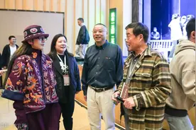 杨丽萍现身《新孔雀东南飞》剧组，原班人马再造黄梅戏经典图片