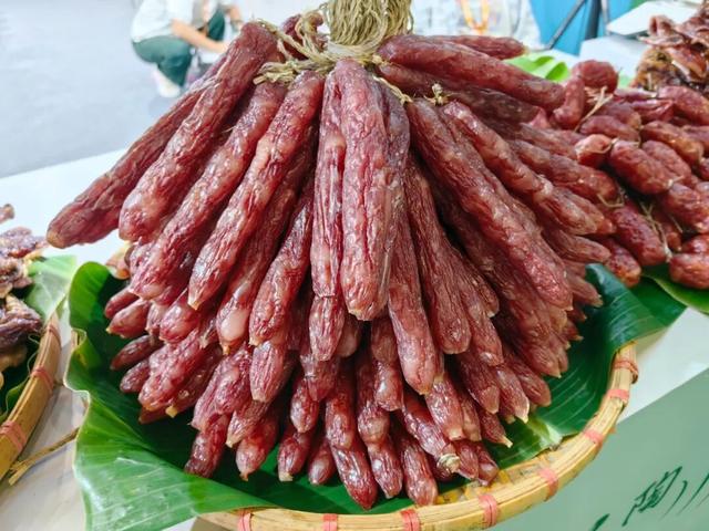 相约桂林，钦州好物挑花眼！第22届东博会旅游展区，一起“钦”近这个展位吧~
