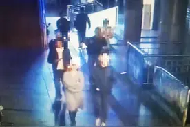 男子街头遇陌生美女搭讪开房遭“仙人跳”，被团伙捆绑抢走手机，5人被刑拘图片