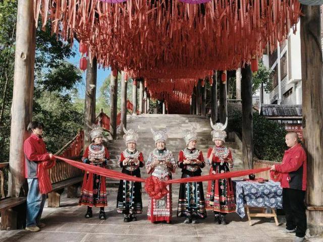 DONG见·新气象 | 以“流量”撬动“留量”，重庆文旅集团的景区火了！