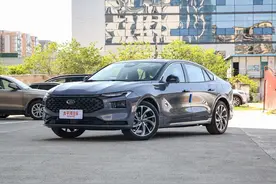 14.98万起！新款福特蒙迪欧上市，新增插混新版本，价格太香！图片