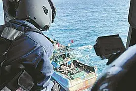 直升机跨越130海里 “东二飞”转运急症渔民直送医院图片