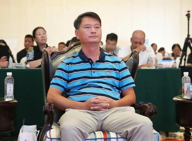 七彩云南遇龙虎仙山—龙虎山文旅昆明推介会签约专列启程