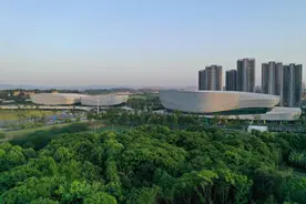 第37届大众电影百花奖颁奖典礼在成都高新区举行图片