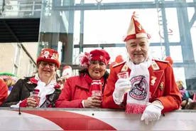 “玫瑰星期一”游行掀起德国科隆狂欢节高潮图片