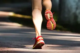 鞋底藏着身体密码！出现这5种异常磨损，一定要注意！图片