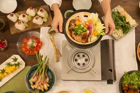 这个“餐桌炸弹”，很多家庭都用过！下次服务员端上来要小心......图片