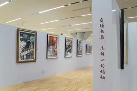 手绘电影海报特展亮相上图东馆，梁波罗现场导赏《51号兵站》海报：“小老大已经变成老老大”图片