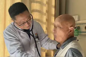 大爷10年前植入的人工瓣膜老化了怎么办？扬大附属医院完成了扬州首例置换手术图片