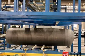 【组图】 高质量发展调研行｜探秘国内氢能装备产业链最全、装配规模最大的生产制造基地图片