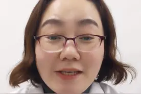 52天婴儿喝蜂蜜水进ICU！医生提醒：1岁以下禁食蜂蜜防中毒｜健康关注图片