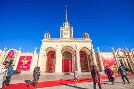 来北展馆能“一站式”买年货！现场多图——图片