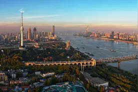 武汉前三季度GDP为14720亿元，同比增5.1%图片