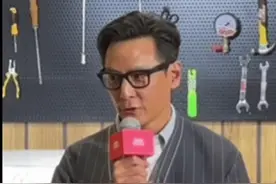 继教英语后，51岁吴彦祖透露：我想开飞机图片