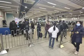 今晨直击！上海地铁11号线恢复正常运营图片