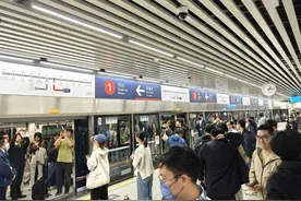 澳门轻轨横琴线正式通车运行图片