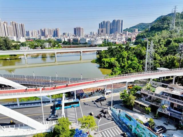 谁说市区没有神仙徒步线？绝美湖岸绿道太香了！