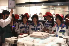 首个跨省研学专列抵汉，超千名外省青少年领略瑰丽楚文化图片